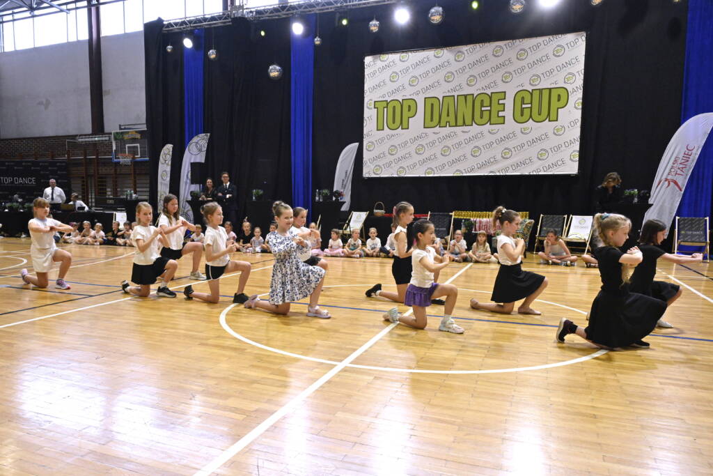 Top Dance Cup - pokazy taneczne dzieci - uczestników projektu Aktywna Szkoła